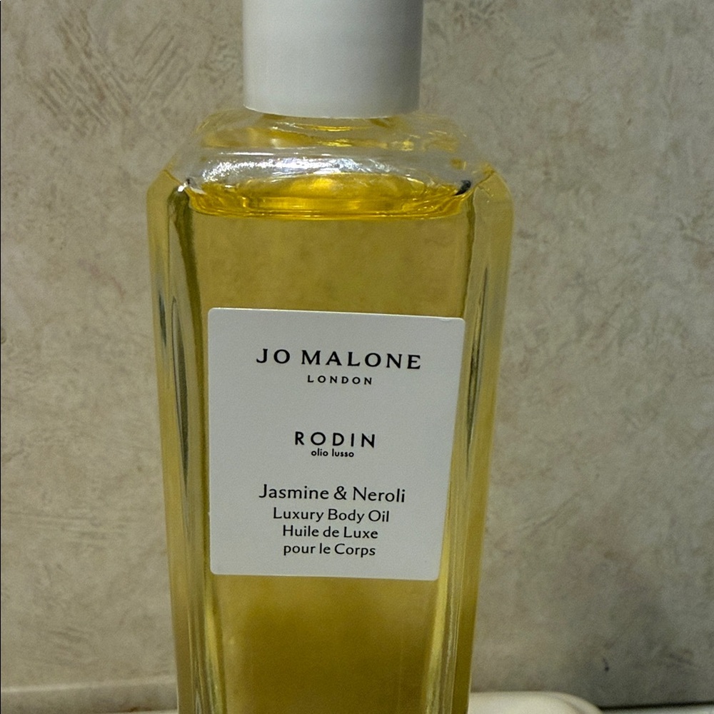 JO MALONE Jasmine & Neroli Bath Oil - Picture 2 of 6